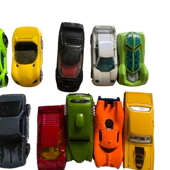 33 Pc Lot Hot Wheels/Matchbox/Various Brands Diecast Toy Car Lot-GUC - Picture 6 of 8